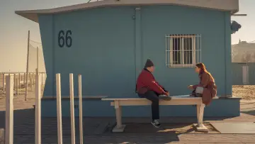 Backdrop to the movie "Siblings" #694157