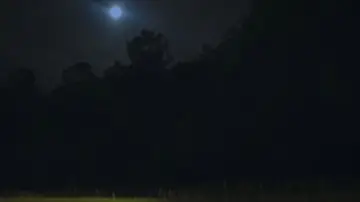Backdrop to the movie "It Ends" #1528388