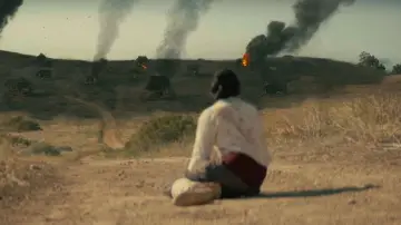 Backdrop to the movie "Red April" #1629506