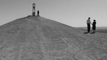 Backdrop to the movie "The Stranger" #1525617