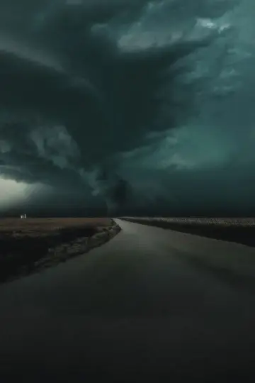 Poster to the movie "The Twister: Caught in the Storm" #692054