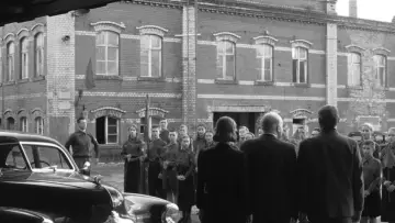 Backdrop to the movie "Fatherland" #1205408