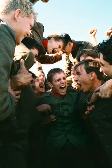 Poster to the movie "Les Braves (Coward)" #927255