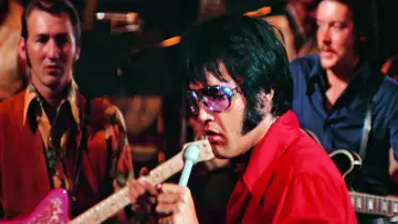 Backdrop to the movie "EPiC: Elvis Presley in Concert" #910097
