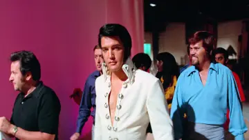 Backdrop to the movie "EPiC: Elvis Presley in Concert" #910110