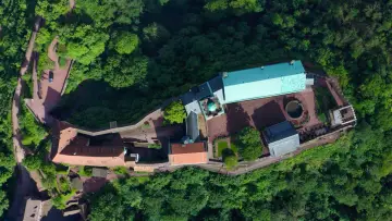 Backdrop to the movie "Die Wartburg – Macht, Religion, Revolution" #1172431