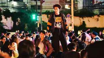 Backdrop to the movie "Tokyo Burst" #818384