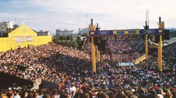 Backdrop to the movie "WrestleMania IX: Becoming a Spectacle" #1582564