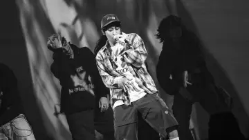 Backdrop to the movie "j-hope TOUR [HOPE ON THE STAGE] in Japan" #977621