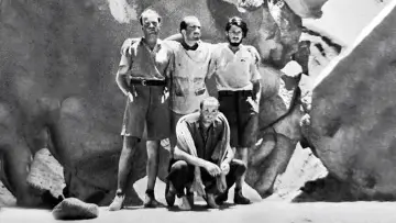 Backdrop to the movie "The Call of the Hoggar, In the Heart of Atlantis" #1631959