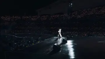 Backdrop to the movie "G-DRAGON IN CINEMA [Übermensch]" #784681