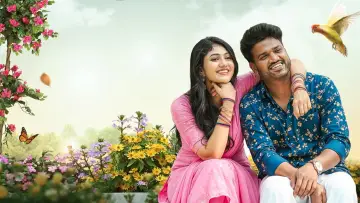 Backdrop to the movie "Athi Bheekara Kaamukan" #1616580