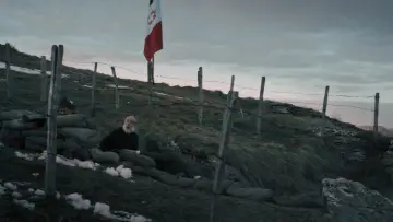 Backdrop to the movie "L