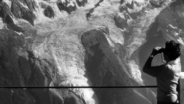 Backdrop to the movie "The Castaways Of Mont Blanc" #1629342