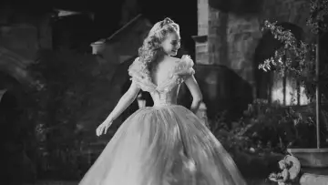 Backdrop to the movie "Cinderella" #1893060