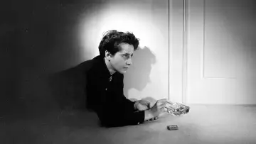 Backdrop to the movie "Hannah Arendt: Facing Tyranny" #1879454