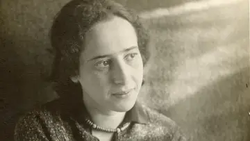 Backdrop to the movie "Hannah Arendt: Facing Tyranny" #1879455