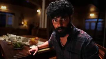 Backdrop to the movie "Thudakkam" #1797611