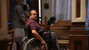 Backdrop to the movie "Thudakkam" #1797620