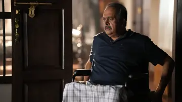 Backdrop to the movie "Thudakkam" #1797631