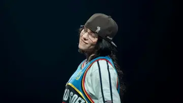 Backdrop to the movie "Billie Eilish - Hit Me Hard and Soft: The Tour (Live in 3D)" #779823