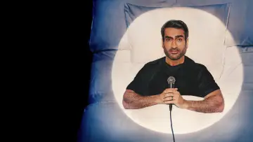 Backdrop to the movie "Kumail Nanjiani: Night Thoughts" #785463