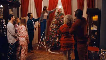 Backdrop to the movie "Exes of Christmas Past" #693770