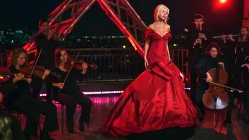 Backdrop to the movie "Christina Aguilera: Christmas in Paris" #1522860