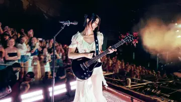 Backdrop to the movie "Apple Music Live: Gracie Abrams" #923890