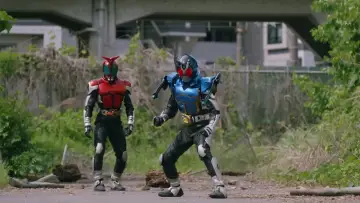 Backdrop to the movie "Kamen Rider Kabuto 20th: ​​The One Who Inherits the Heavens" #976248