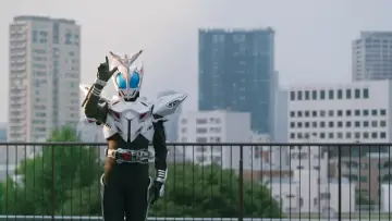 Backdrop to the movie "Kamen Rider Kabuto 20th: ​​The One Who Inherits the Heavens" #976249