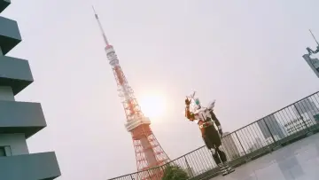 Backdrop to the movie "Kamen Rider Kabuto 20th: ​​The One Who Inherits the Heavens" #976251