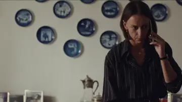 Backdrop to the movie "Don