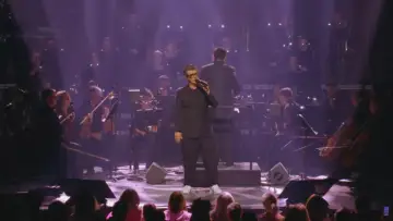Backdrop to the movie "Marc Lavoine, le concert pop-symphonique à la Seine Musicale" #1527322