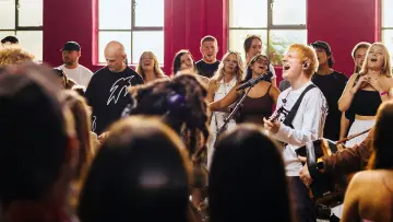 Backdrop to the movie "Ed Sheeran: Amazon Music Songline" #790252