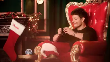 Backdrop to the movie "Matt Rife: Unwrapped - A Christmas Crowd Work Special" #690975