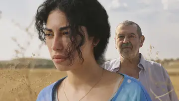 La Tierra de Amira Poster