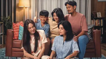 Backdrop to the movie "Yang Lain Boleh Hilang Asal Kau Jangan" #818586