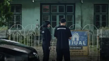 Backdrop to the movie "Cerita Lila" #910582