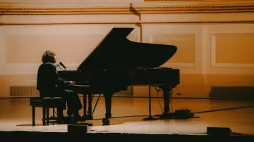 Backdrop to the movie "Cameron Winter at Carnegie Hall" #1900434