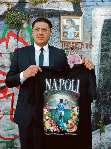 Poster to the movie "Napoli" #922477