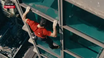 Backdrop to the movie "Skyscraper Live" #518905
