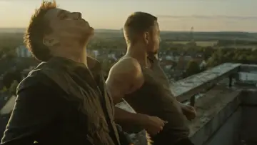 Backdrop to the movie "Free Fall" #985274