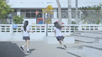 Backdrop to the movie "รถไฟ" #537897