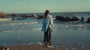 Backdrop to the movie "Bitter Tides" #1141577