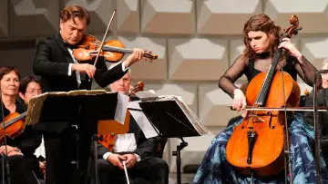 Backdrop to the movie "Rheingau Musik Festival 2025 - Renaud Capuçon und Julia Hagen spielen Brahms" #1836435
