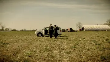 Backdrop to the movie "Cases" #1164089