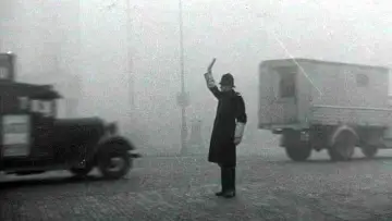 Backdrop to the movie "The Great Smog of London" #774070