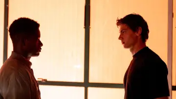 Backdrop to the movie "You+Me – Against the World" #978132