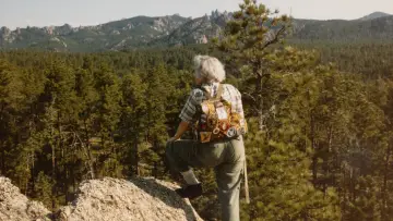 Backdrop to the movie "Catching Pinecones" #924133